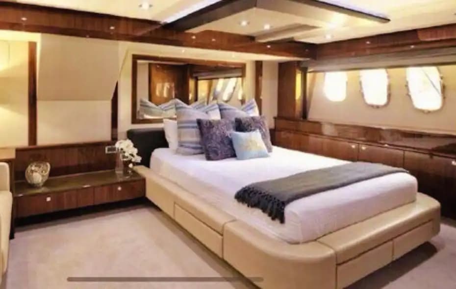 Luxe at Sea in Bodrum: Ontdek de Rivièra on een 32-Meter Motorjacht 4