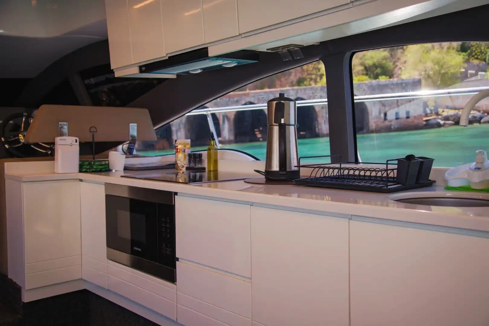 Luxury Vacation in Alanya: 4-Cabin, 8-Person Motor Yacht 20