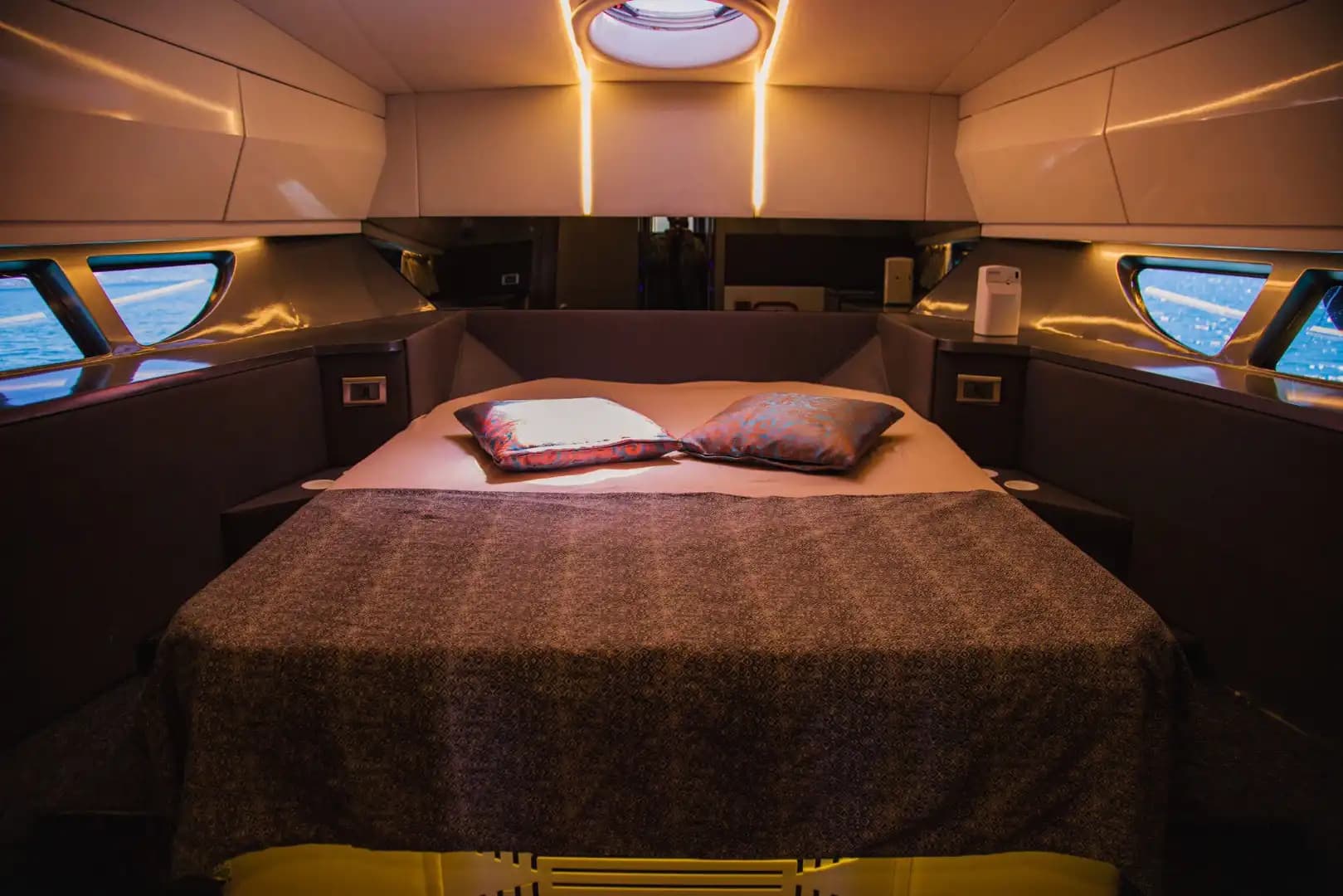 Luxury Vacation in Alanya: 4-Cabin, 8-Person Motor Yacht 21