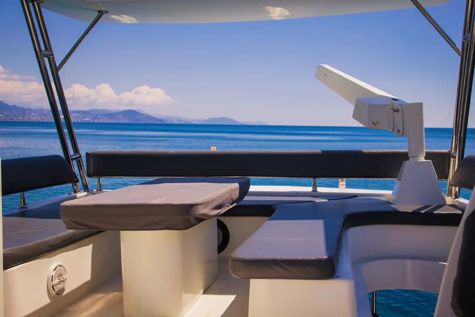 Luxury Vacation in Alanya: 4-Cabin, 8-Person Motor Yacht 16