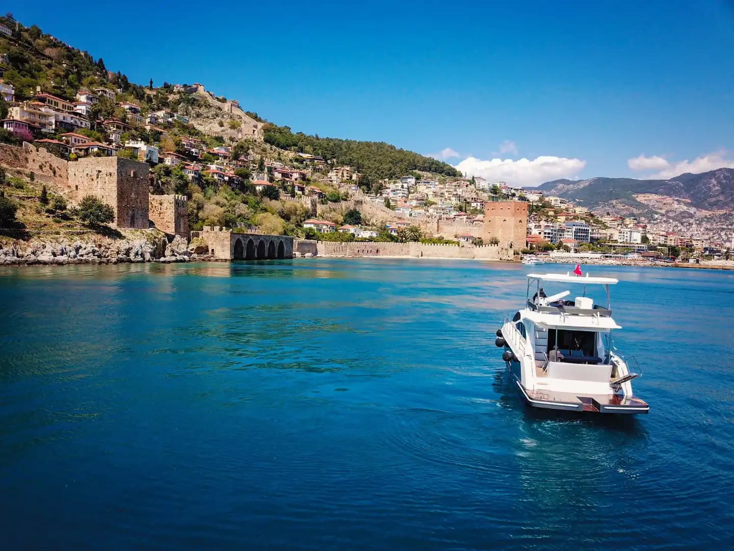 Luxury Vacation in Alanya: 4-Cabin, 8-Person Motor Yacht 11