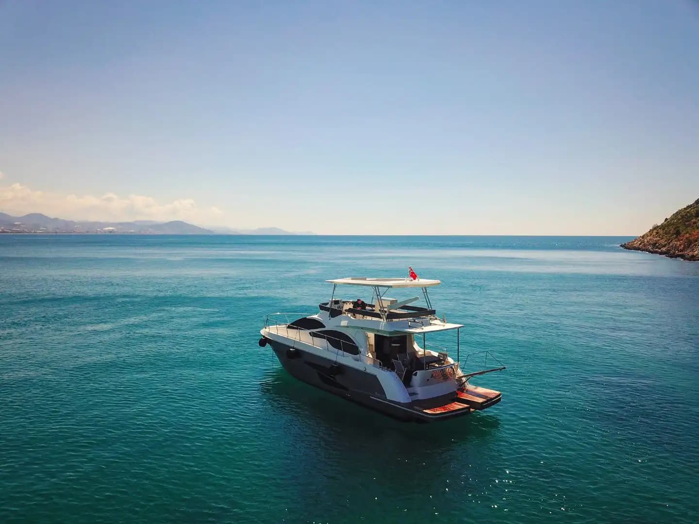 Luxury Vacation in Alanya: 4-Cabin, 8-Person Motor Yacht 13