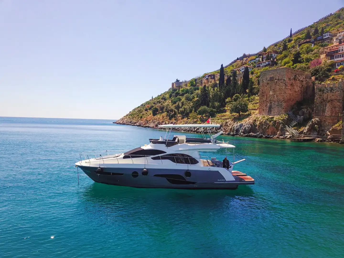 Luxury Vacation in Alanya: 4-Cabin, 8-Person Motor Yacht 2