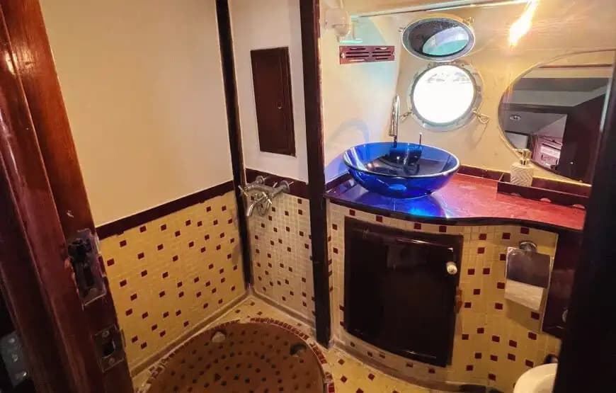 Alanya’da 16 Metrelik Özel Yapım Tekne ile Keyifli Gezi ve Özel Etkinlikler 14