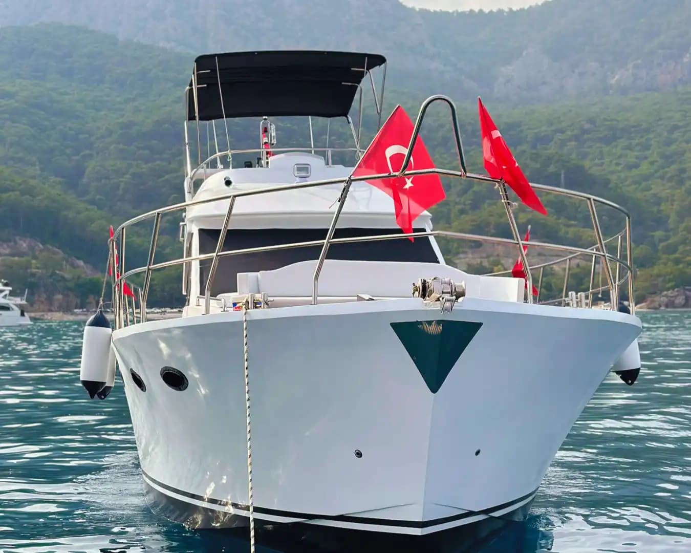 Rent een Gulet voor een Dagtocht or Overnachting Stay in Antalya’s Blauw Waters 7