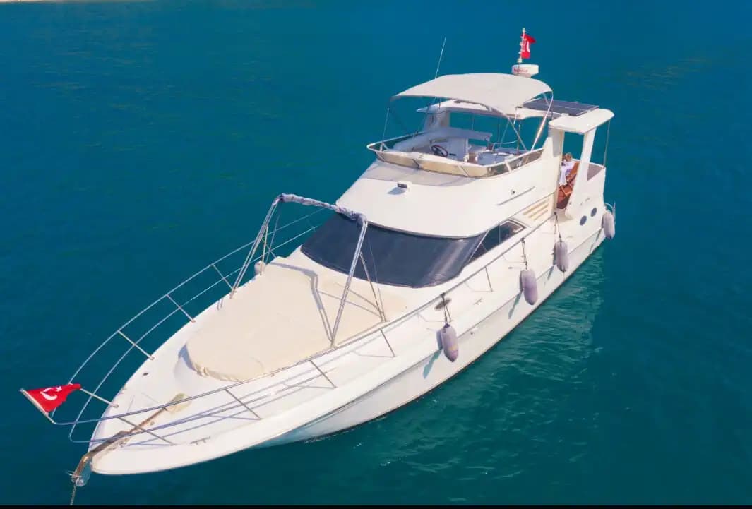 Exclusif Blue Croisières on a Luxury Princess Motoryacht in Antalya - Demande en mariage sur un yacht