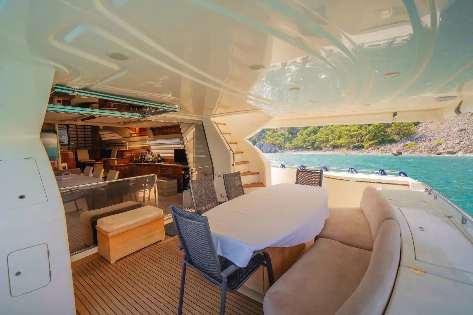 Роскошные мероприятия и морской круиз на 25-метровой яхте Ferretti в Анталии 5