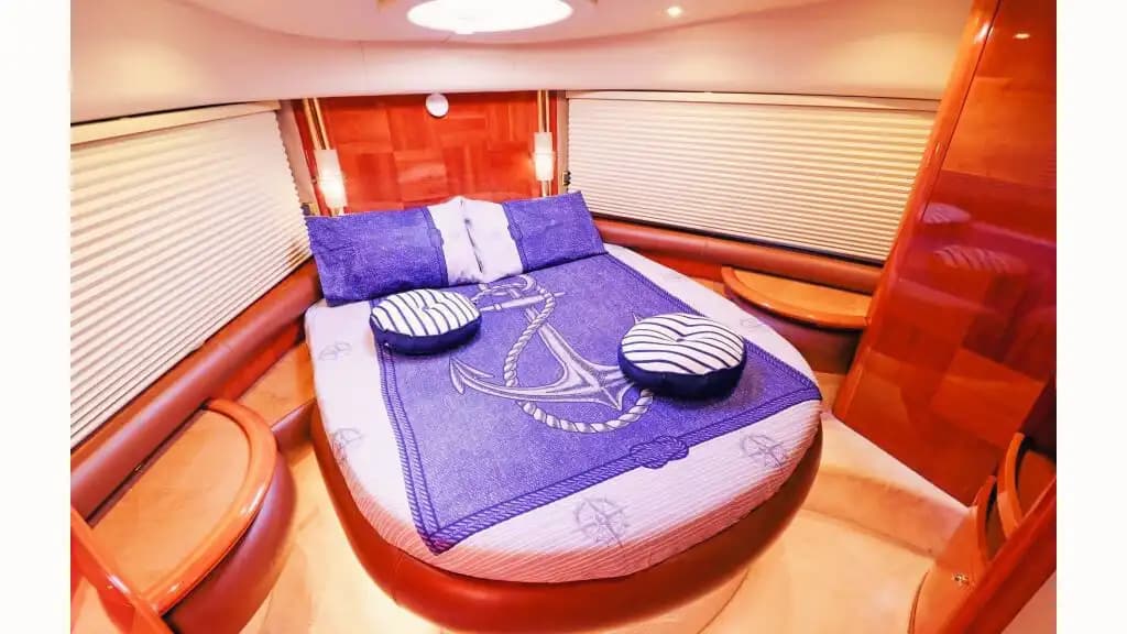 Azimut 17 Metre Lüks Yat ile Antalya'nın Turkuaz Sularında Gezi, Yüzme ve Çok Özel Organizasyonlar 18
