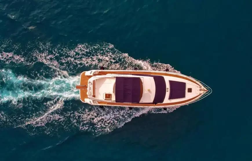 Luxus 18-Meter Jacht for 10 Gäste in Antalya’s Atemberaubend Buchten 3