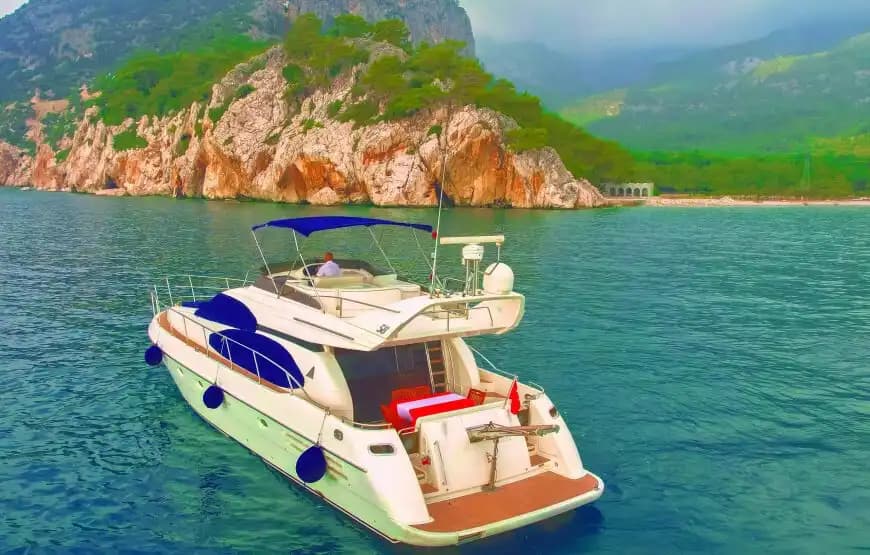 Luxus 18-Meter Jacht for 10 Gäste in Antalya’s Atemberaubend Buchten 4