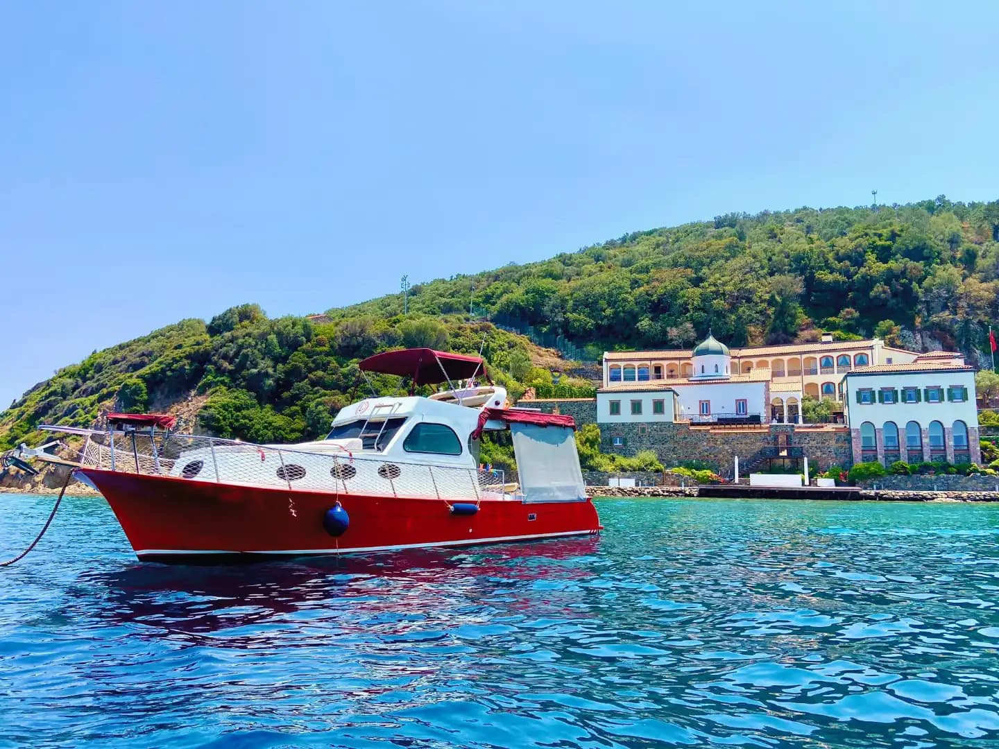 Ayvalık’ta 9 Metrelik Gezi ve Yüzme İçin İdeal Kiralık Özel Tekne 2