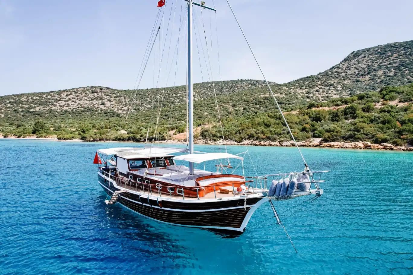 Bodrum'un Muhteşem Koylarında, 15 Metre, 2 Kabinli Butik Gulet - Yatta Kurumsal Toplantı