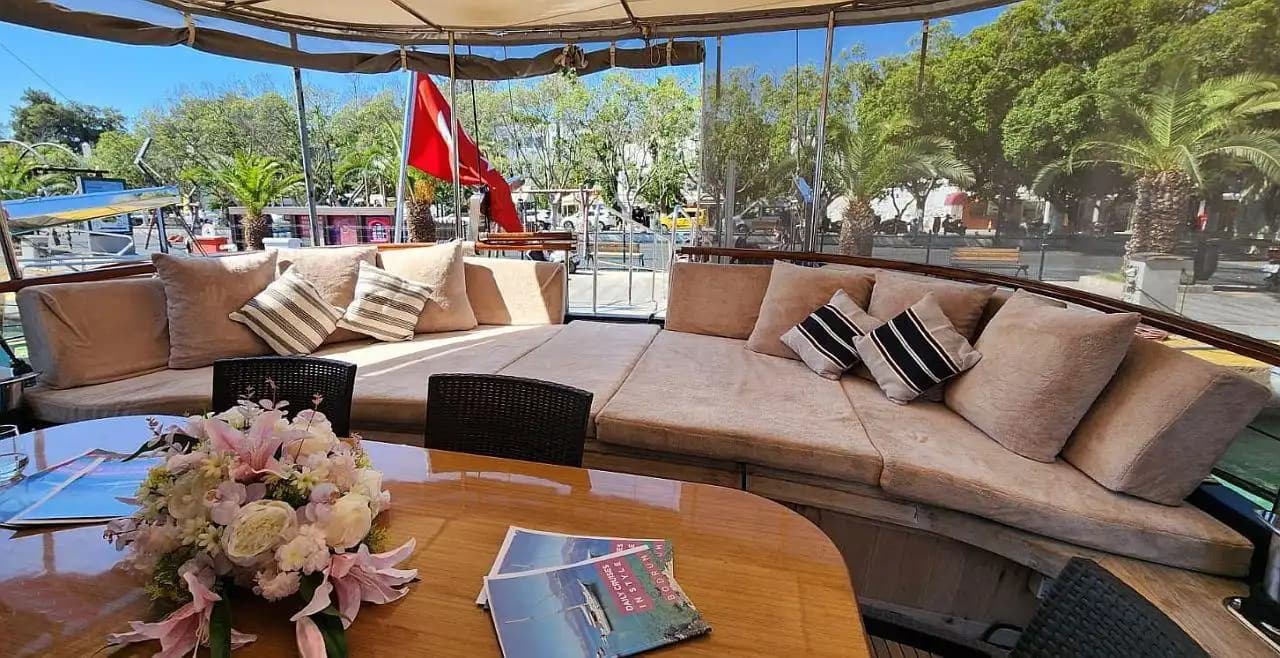 Bodrum 21m Lüks Gulet Kiralama | 3 Kabinli 6 Kişilik Özel Mavi Yolculuk 4