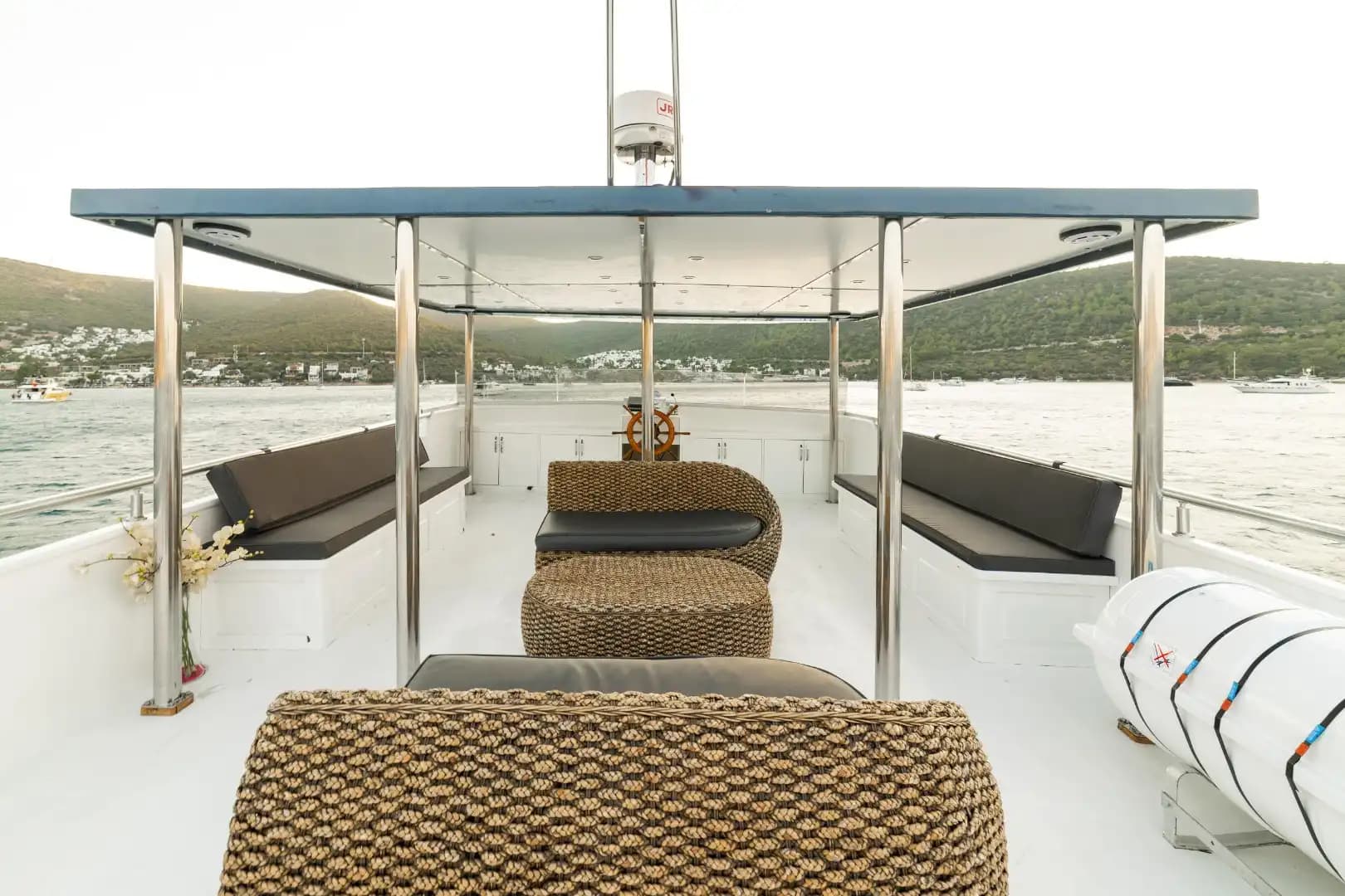 Bodrum'da Eşsiz Tasarıma Sahip, 23 Metre, 4 Kabinli Özel Yapım Motoryat 13
