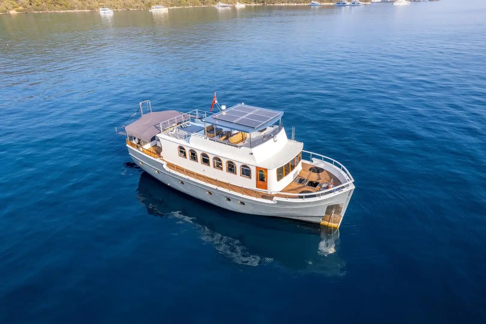 Bodrum'da Eşsiz Tasarıma Sahip, 23 Metre, 4 Kabinli Özel Yapım Motoryat - Yatta Kurumsal Toplantı
