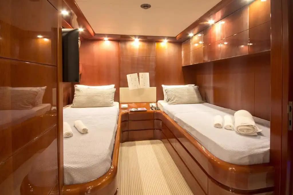 Bodrum'da Hız ve Lüksün Buluştuğu, 24 Metre, 26 Knot Motoryat 14