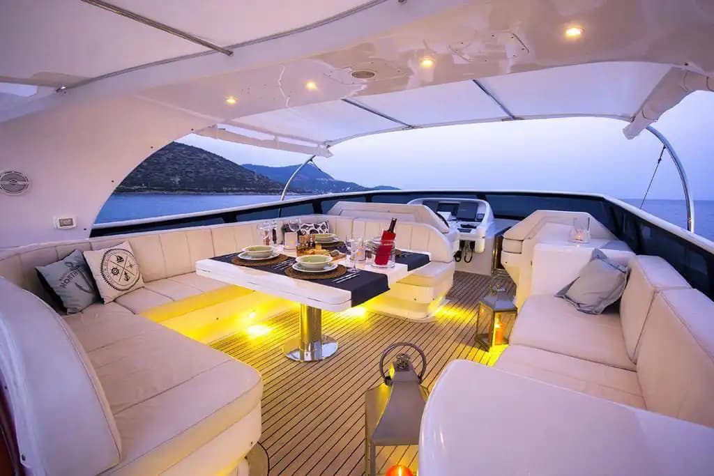 Bodrum'da Hız ve Lüksün Buluştuğu, 24 Metre, 26 Knot Motoryat 4