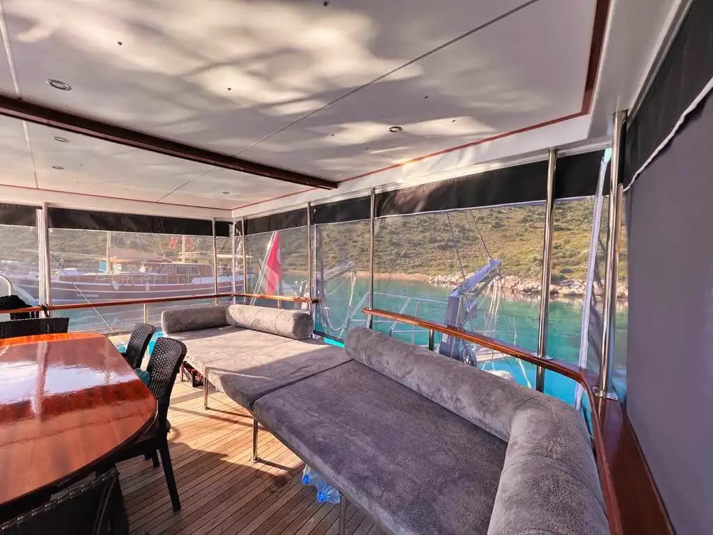 Explore the Tranquil Buchten of the Aegean on an 8-Personen Gulet in Marmaris Bozburun 4