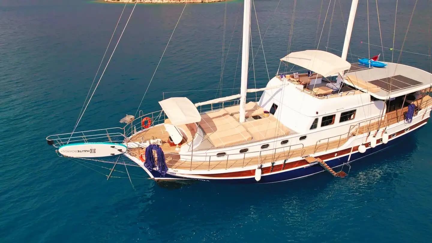 Marmaris Bozburun’da 5 Kabinli Gulet ile 10 Kişilik Konforlu Deniz Tatili 3
