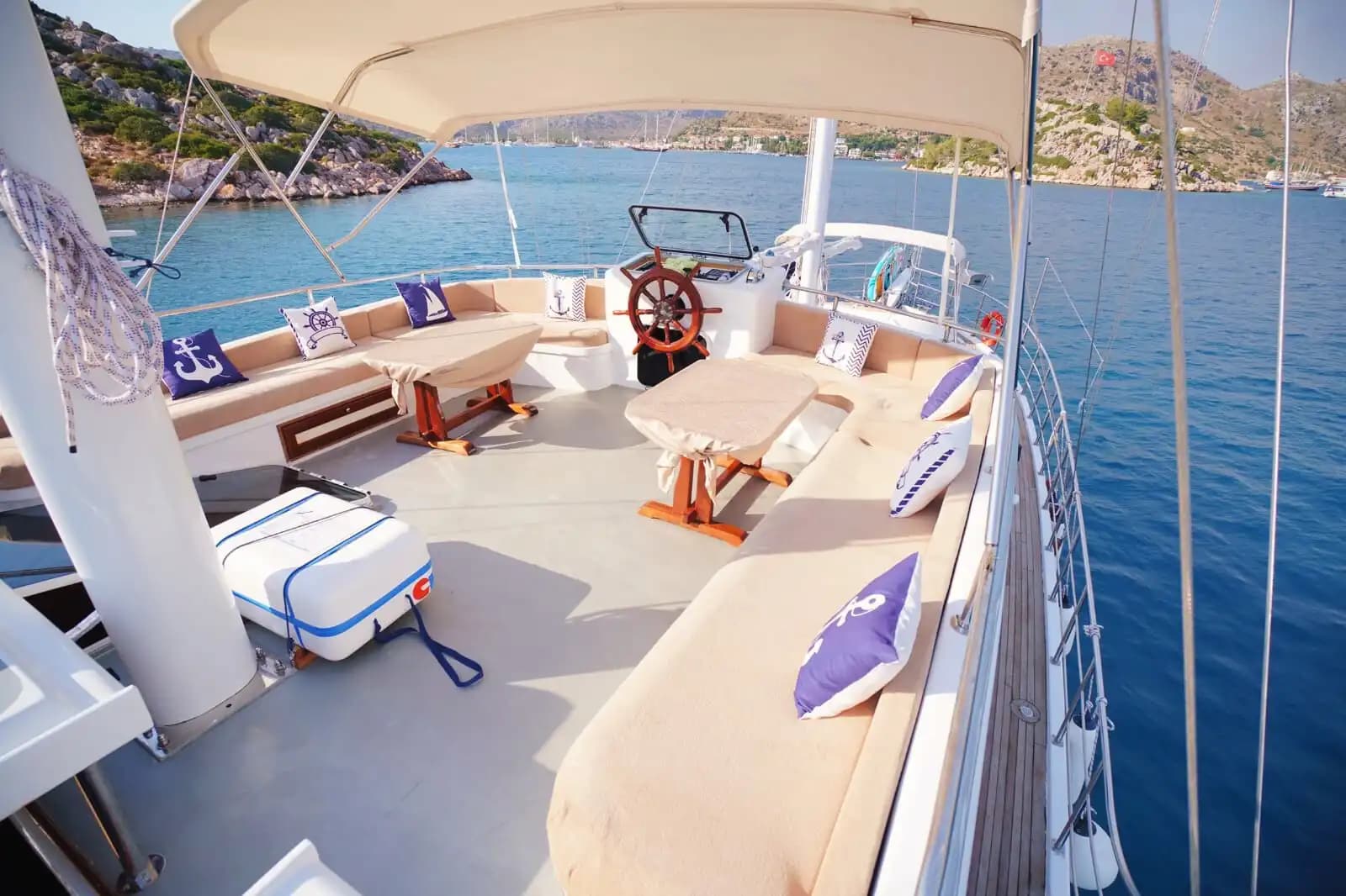 Marmaris Bozburun’da 5 Kabinli Gulet ile 10 Kişilik Konforlu Deniz Tatili 7