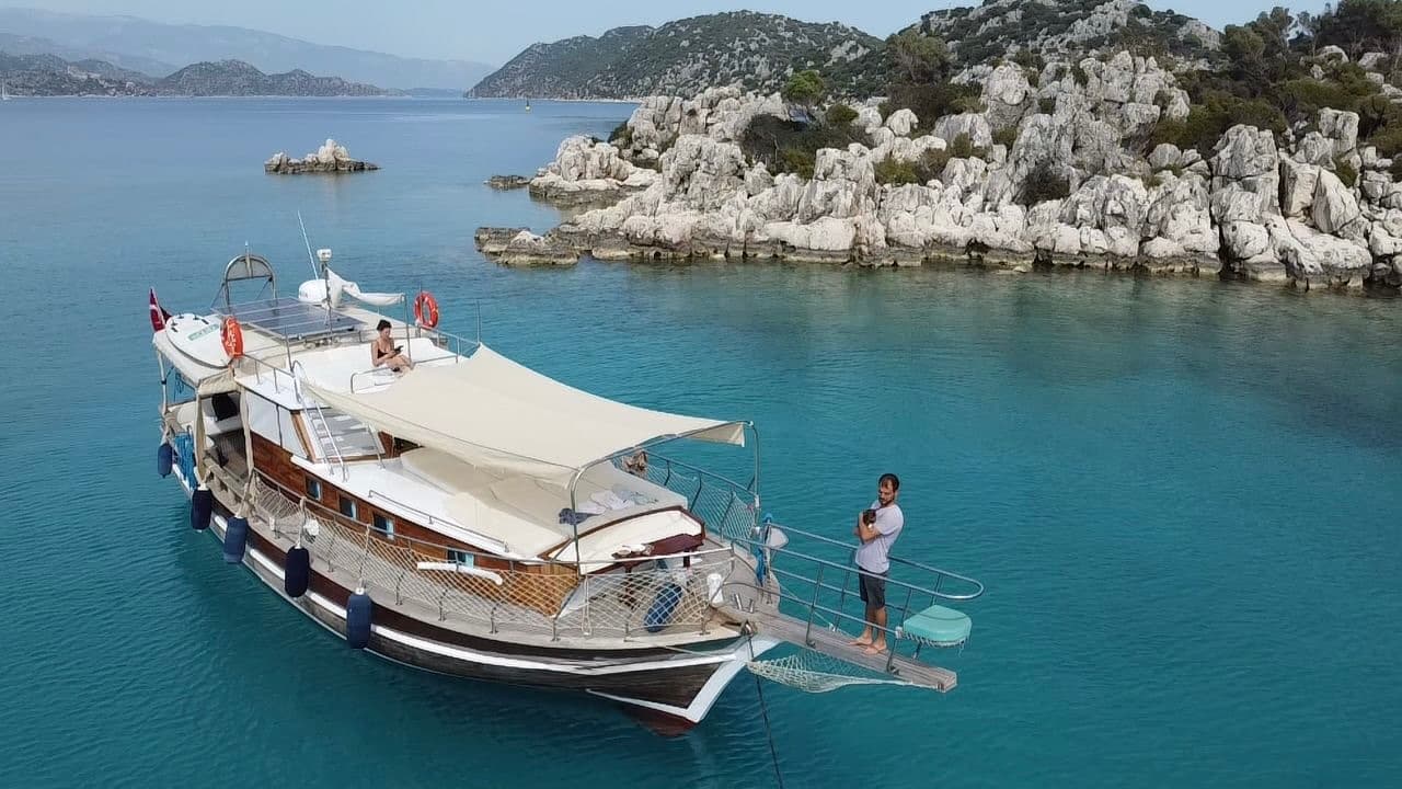 Откройте для себя Средиземное море на 6-каютной гулете 3