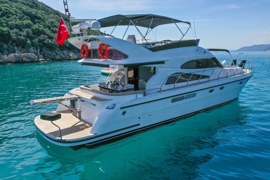 Antalya Centro: Yate a Motor de Lujo de 17 Metros para 12 Personas - Magníficas Excursiones: Día Completo, Beldibi, Cascada Düden, Atardecer, Aniversario de Boda en Yate, Cumpleaños y Paquetes de Despedida de Soltero(a)
