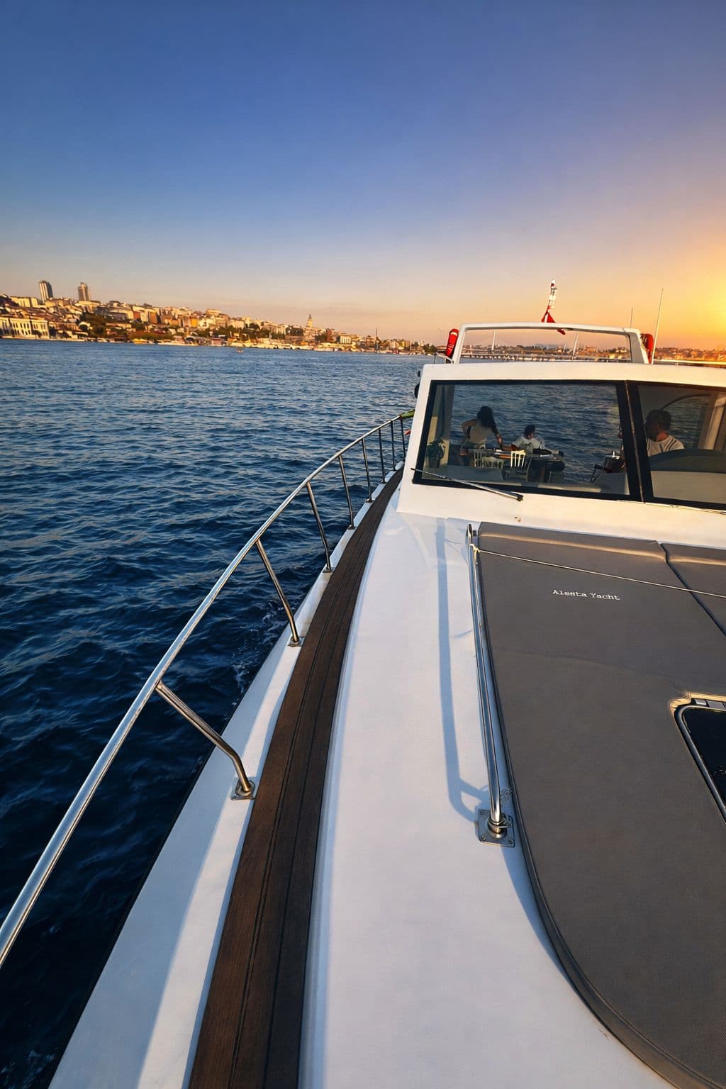 14M Luxury Yacht: Unforgettable Istanbul Bosphorus Day (10 Guests) 7