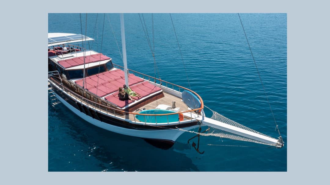Bodrum'da 26 Metrelik Lüks Gulet ile 50 Kişilik Eşsiz Mavi Yolculuk Deneyimi