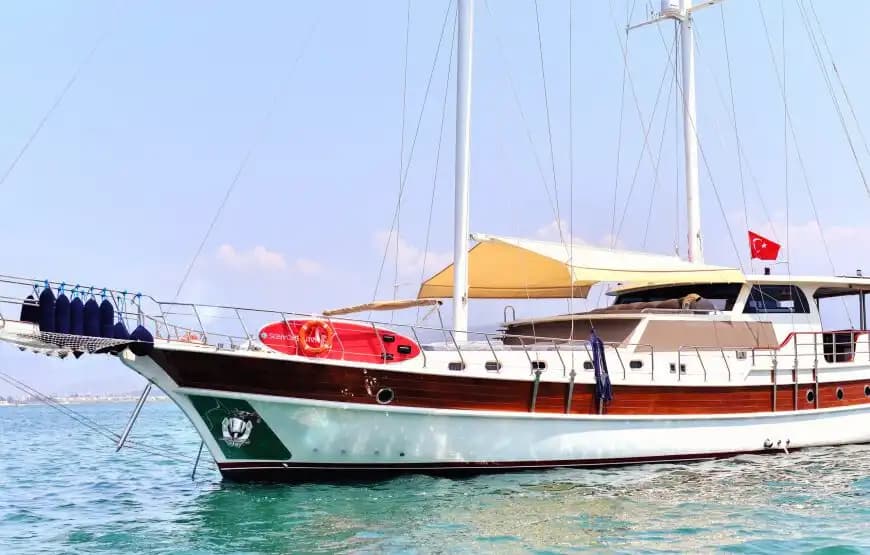 12 Kişilik Lüks Gulet ile Fethiye’nin Dillere Destan Koylarını Keşfedin - Yatta Kurumsal Toplantı