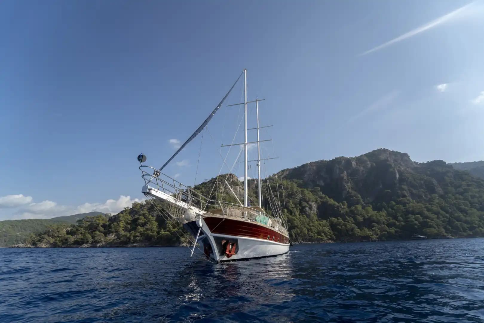Yate de Lujo con Jacuzzi en Cubierta: 30m - Fiesta en el Barco