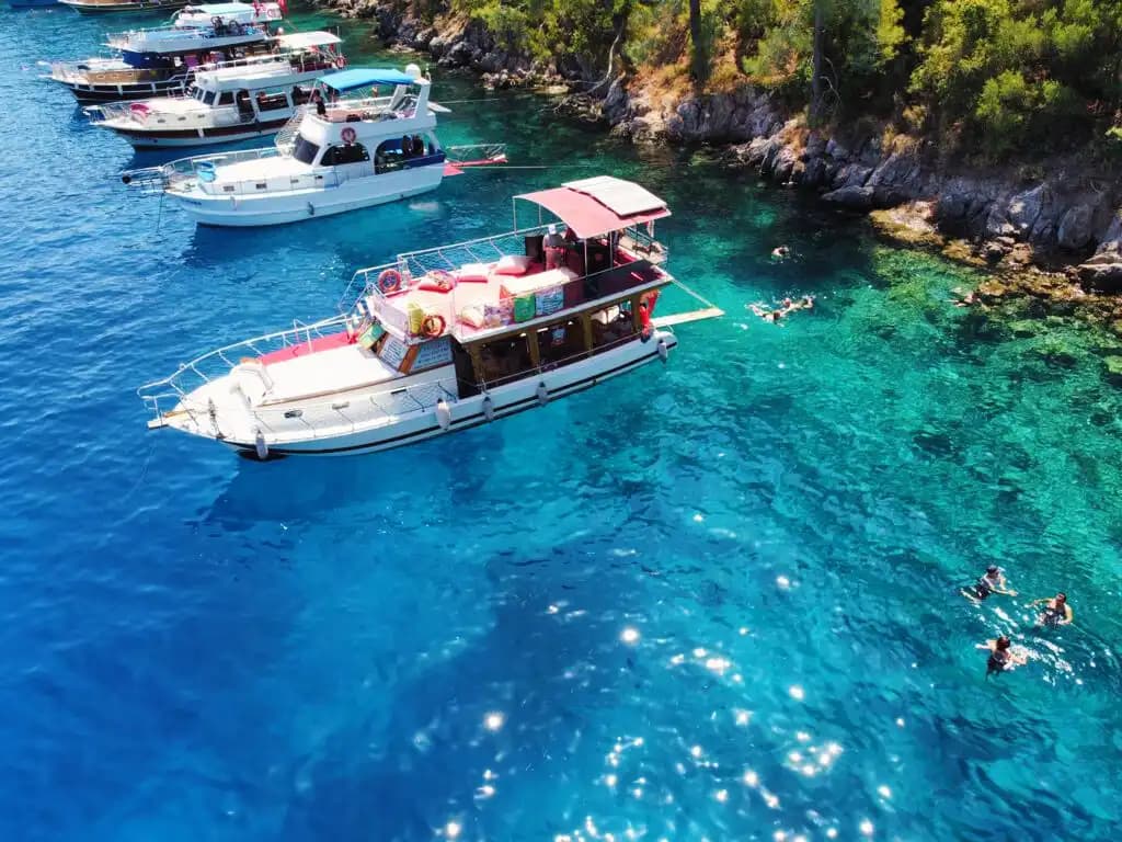 Fethiye Koylarında Büyük Gruplar İçin Şık ve Rahat Tekne Turu 6