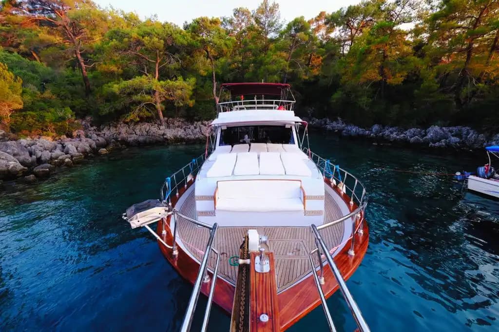 Fethiye Koylarında Keyifli ve Rahatlatıcı Bir Günlük Deniz Turu 3