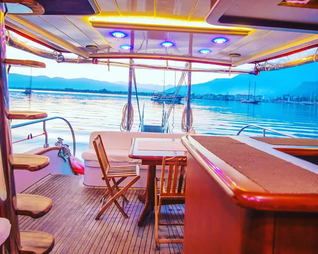 Fethiye Koylarında Keyifli ve Rahatlatıcı Bir Günlük Deniz Turu 5