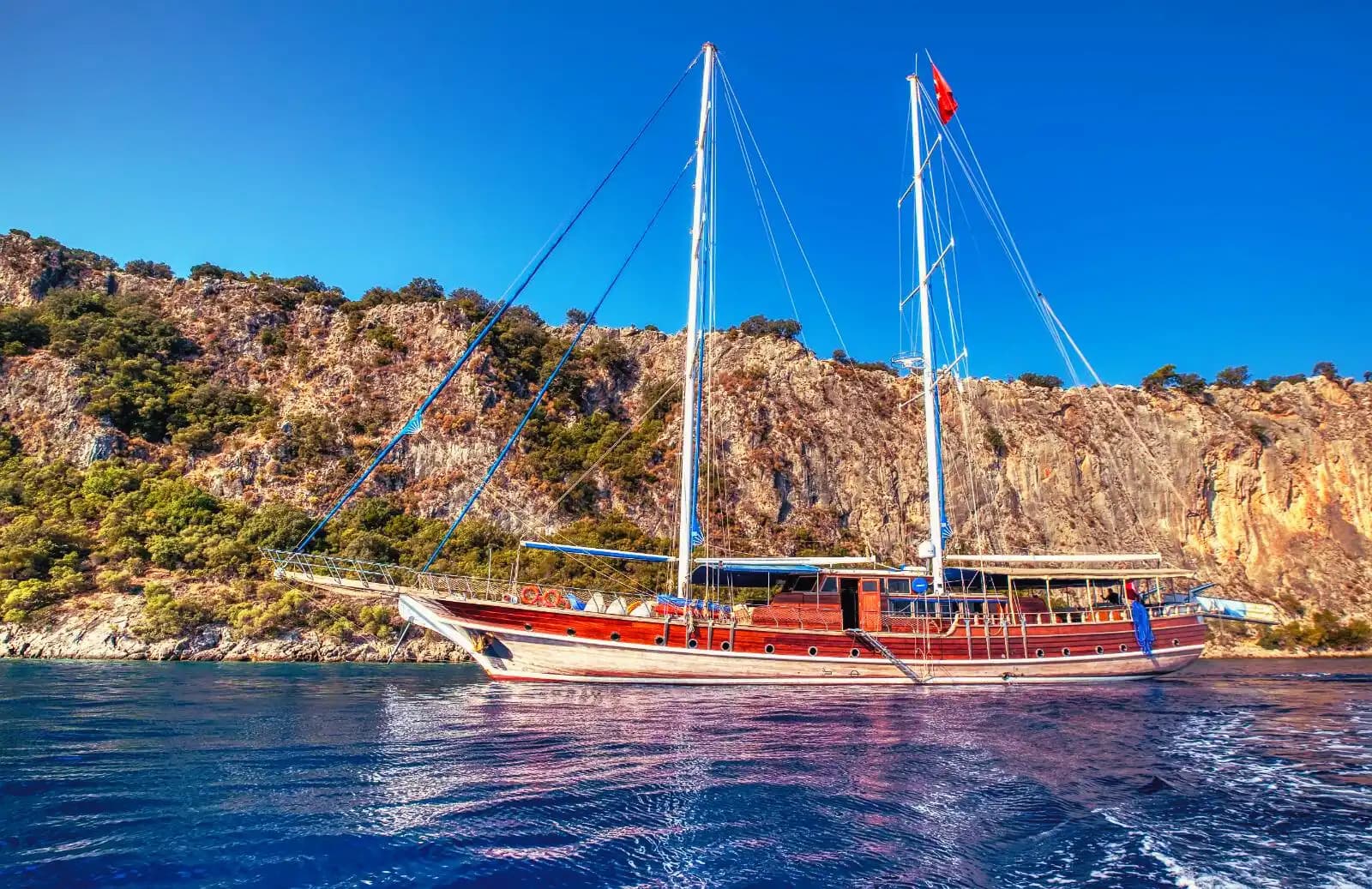 Disfruta de un Gulet de 9 camarotes en las calas de Fethiye 2