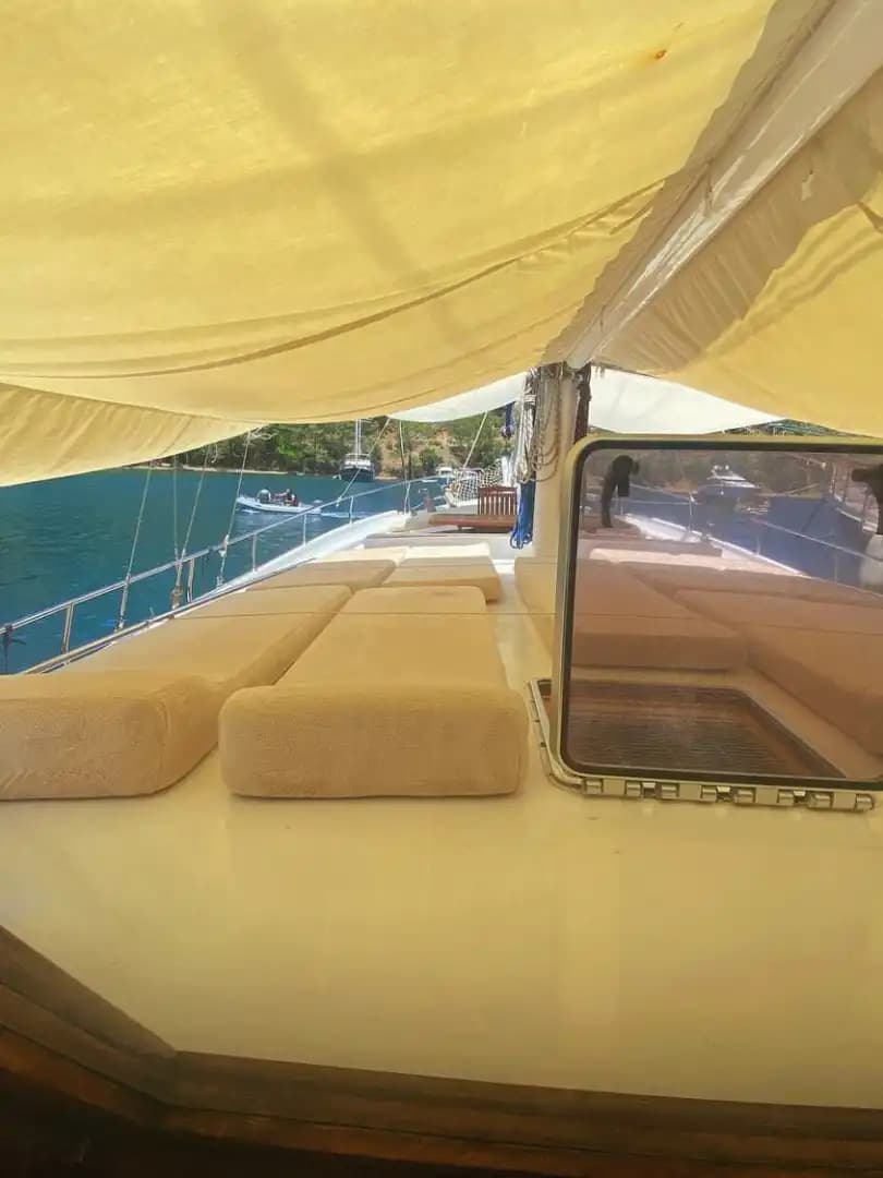 Louez notre yacht de luxe de 16m pour explorer la beauté de Göcek 12