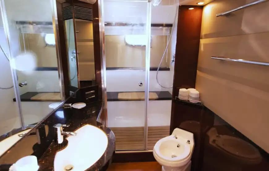 Accommodation or Diario Sea Aventura con Princess Yacht para 12 People 15
