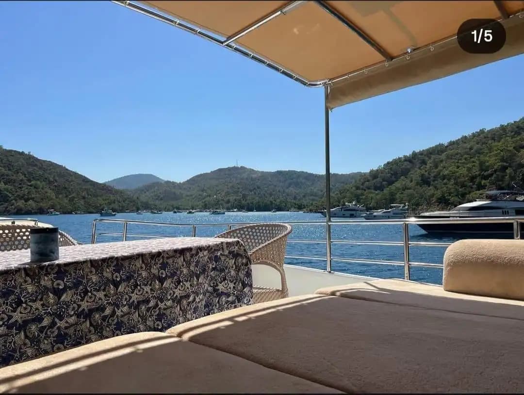 Location Gulet Privée - Vivez le Luxe sur les Eaux Bleues 8