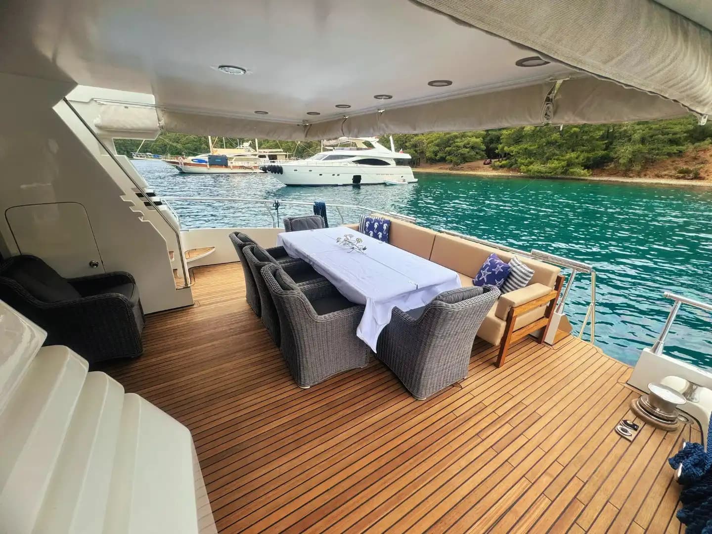 5-Kabine, 10-Personen Motoryacht – Perfekt for Families & Friends 4
