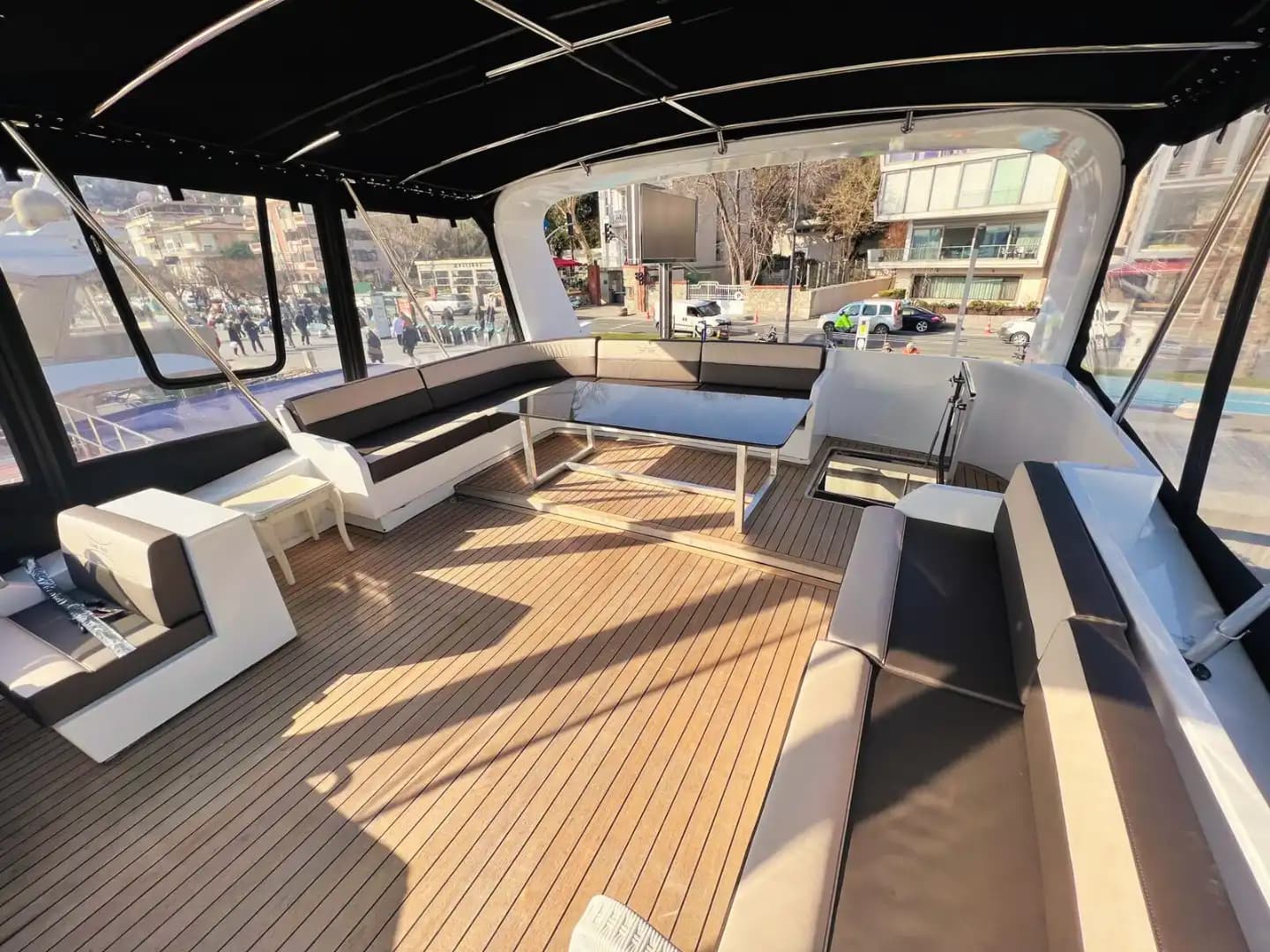 Spacious and Comfortable 18-Person Yacht for Hourly or Daily Rental 4
