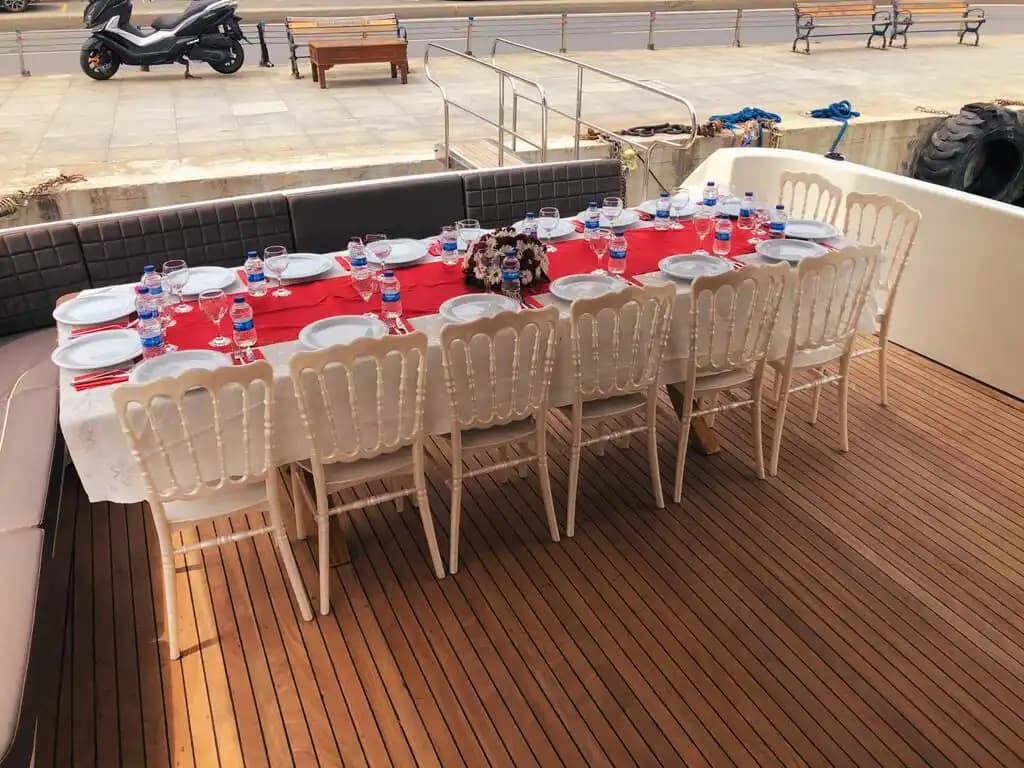 A Stylish and Comfortable Yacht for Business Meetings and Corporate Events in Istanbul 5