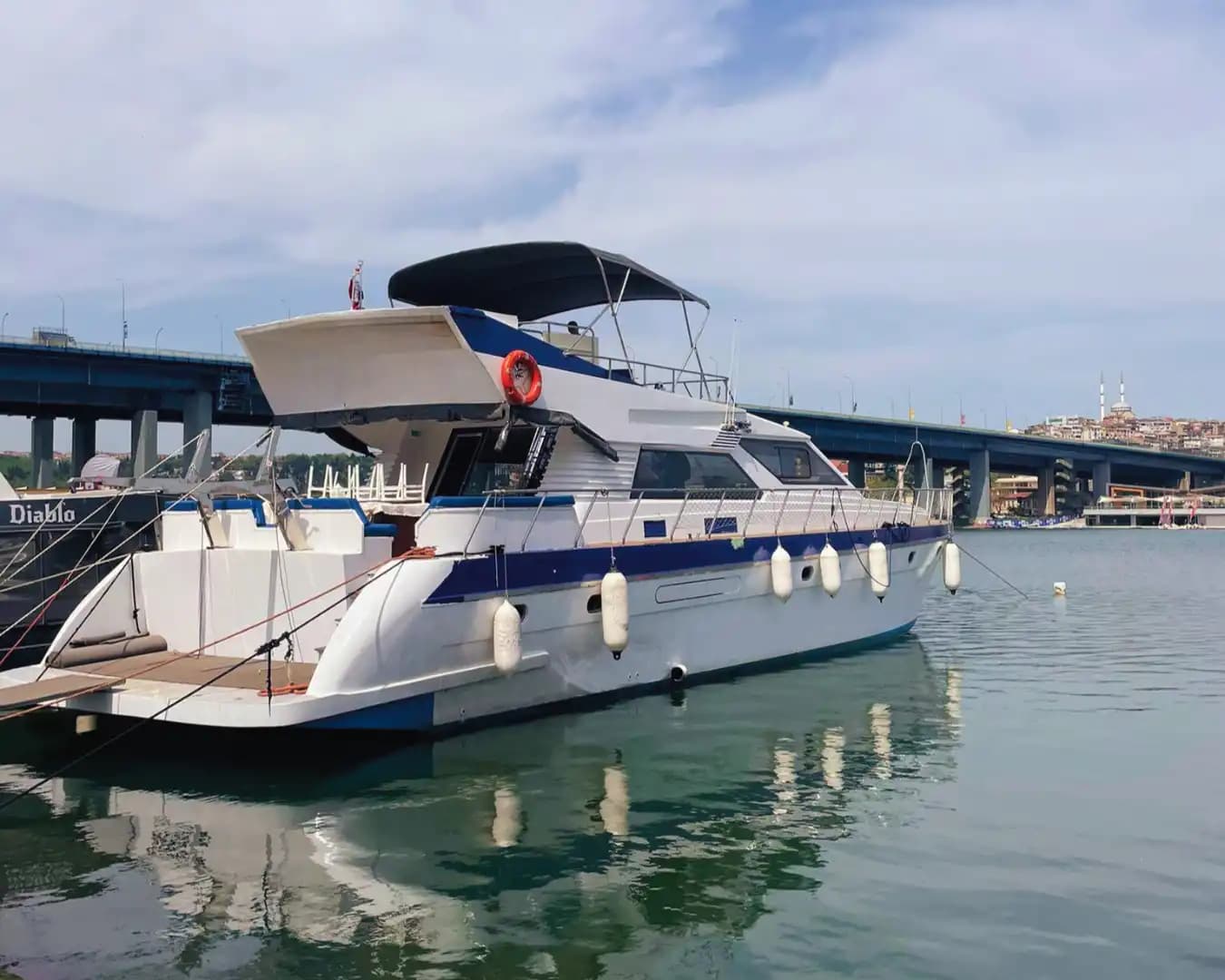 Unforgettable Moments on the Bosphorus with a 4-Cabin Yacht – Daily or Overnight Stay 2