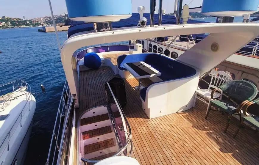 Luxury Yacht for Exclusive Sea Tour from Kuruçeşme, Istanbul! 13