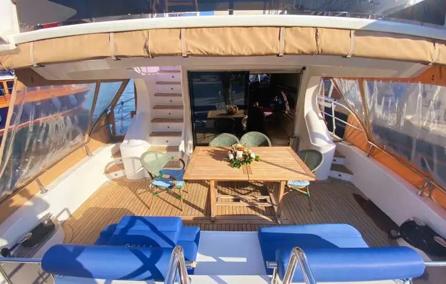 Luxury Yacht for Exclusive Sea Tour from Kuruçeşme, Istanbul! 5