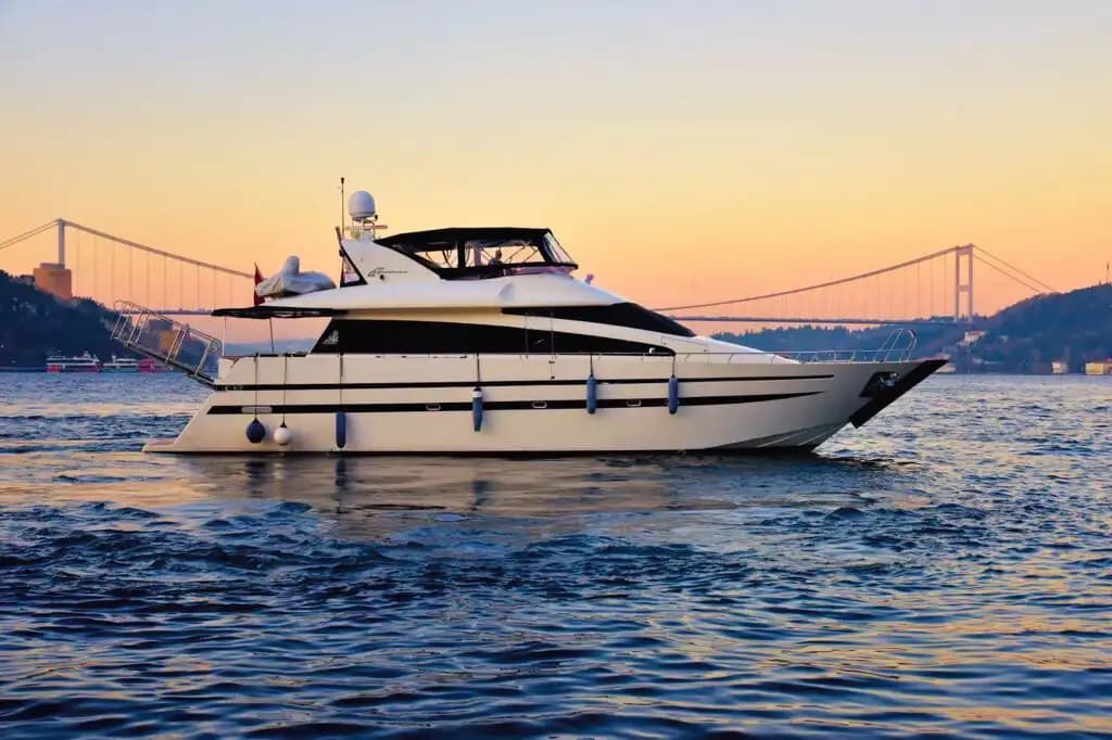 23 Metrelik Azimut Yat ile Göcek'te Lüks Bir Yolculuk 2