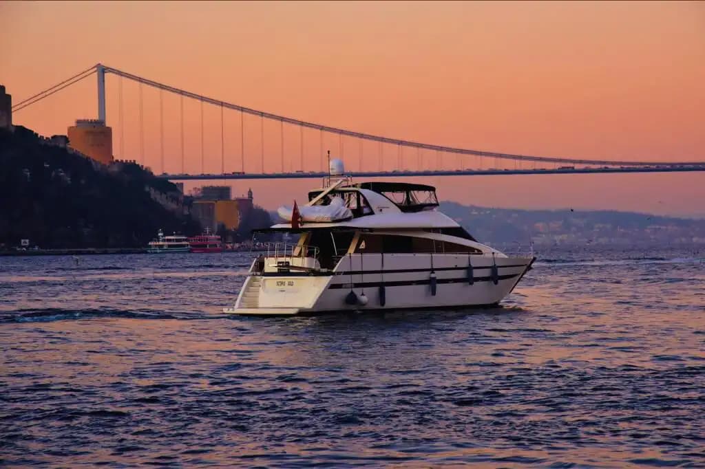 23 Metrelik Azimut Yat ile Göcek'te Lüks Bir Yolculuk 4