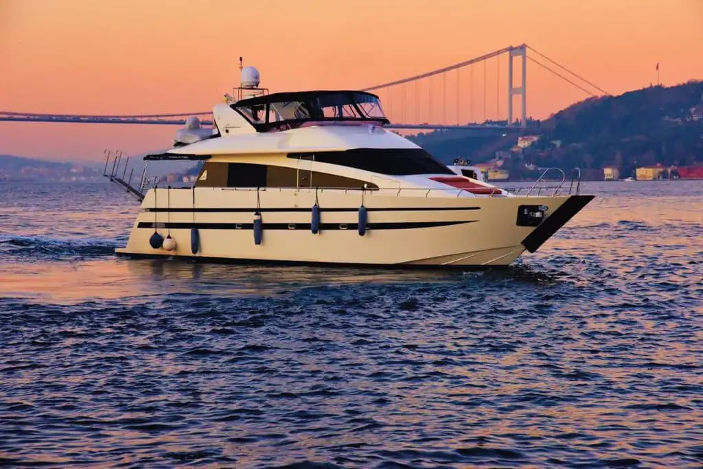 23 Metrelik Azimut Yat ile Göcek'te Lüks Bir Yolculuk - Teknede Parti