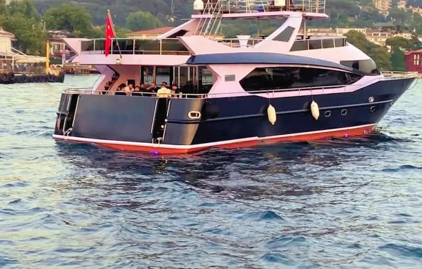 A Spacious 90-Person Capacity Yacht for Graduation Balls and Business Events in Istanbul 2