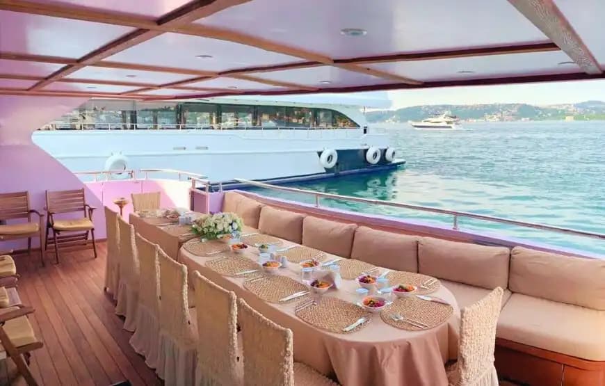 A Spacious 90-Person Capacity Yacht for Graduation Balls and Business Events in Istanbul 4