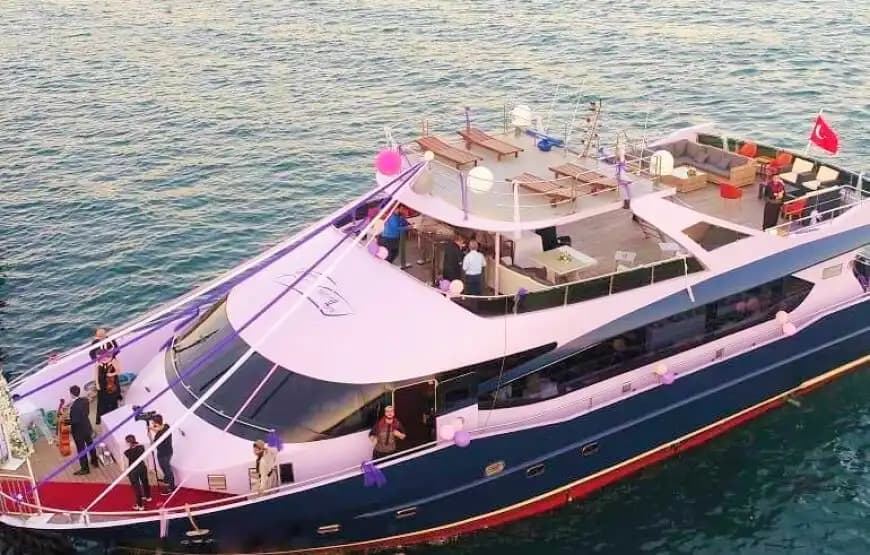A Spacious 90-Person Capacity Yacht for Graduation Balls and Business Events in Istanbul - Bosphorus Tour