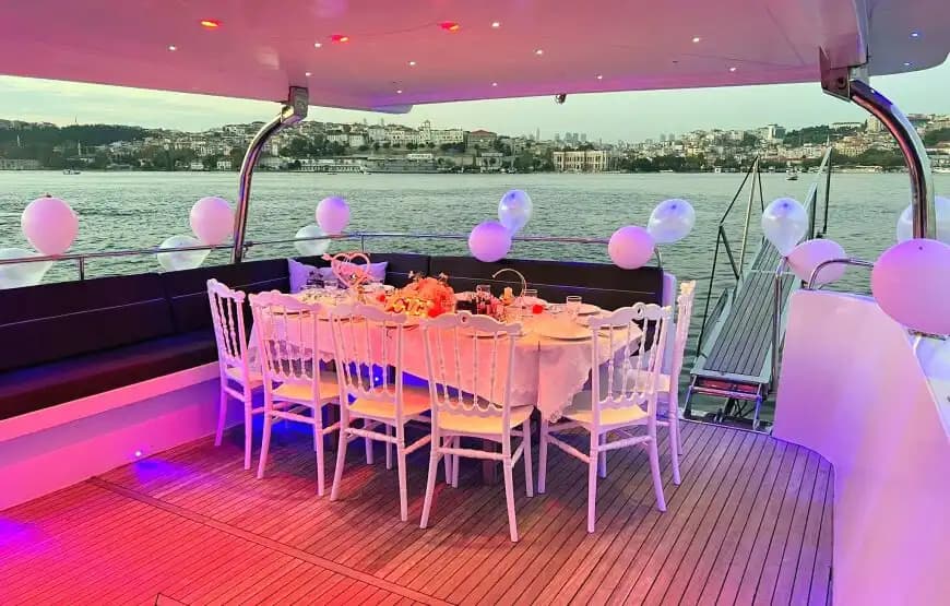 Haliç Eminönü Yacht Rental 10